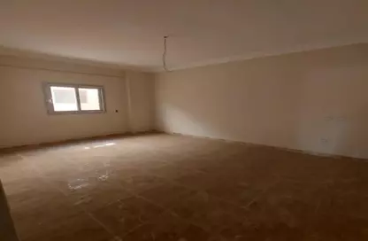 Apartment - 2 Bedrooms - 1 Bathroom for sale in Shorouk City - Cairo