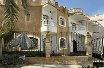 Twin House - 5 Bedrooms - 4 Bathrooms for rent in 1st Neighborhood - 3rd District West - Shorouk City - Cairo