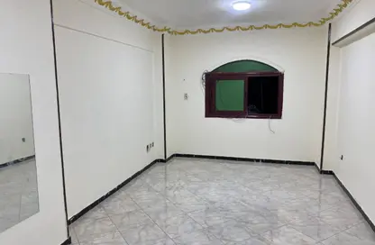 شقة - 3 غرف نوم - 1 حمام للايجار في ويست ليفز - الحي الاول - مدينة 6 أكتوبر - الجيزة