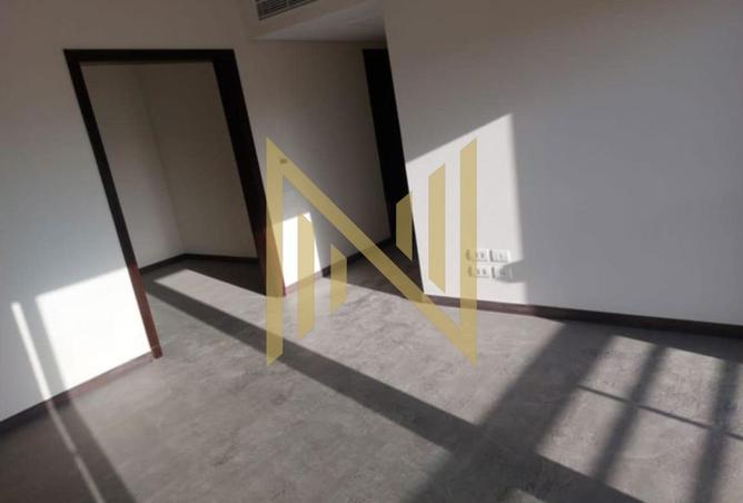 8045898 - Property Image 2