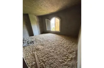 Apartment - 3 Bedrooms - 2 Bathrooms for sale in Zahraa El Maadi - Hay El Maadi - Cairo