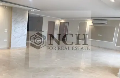 Apartment - 4 Bedrooms - 3 Bathrooms for rent in Hyde Park - New Cairo City - Cairo