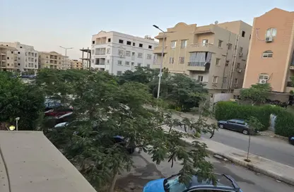 شقة - 3 غرف نوم - 2 حمامات للبيع في المجاورة الاولي - المنطقة السابعة - مدينة الشروق - القاهرة