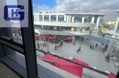 مساحات مكتبية - استوديو - 2 حمامات للايجار في يو فينوس - التجمع الاول - مدينة القاهرة الجديدة - القاهرة