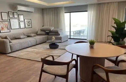 شقة - 3 غرف نوم - 2 حمامات للبيع في الباتيو سولا - الباتيو - كمبوندات الشروق - مدينة الشروق - القاهرة