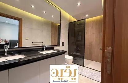 Apartment - 3 Bedrooms - 3 Bathrooms for rent in Lake View Residence 2 - 5th Settlement Compounds - The 5th Settlement - New Cairo City - Cairo