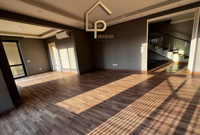 8189744 - Property Main Image