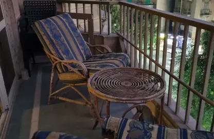 شقة - 3 غرف نوم - 2 حمامات للايجار في ميدان المماليك - الروضة - حي المنيل - القاهرة