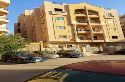 سطح - غرفة نوم - 1 حمام للبيع في عمارات البنفسج - البنفسج - مدينة القاهرة الجديدة - القاهرة