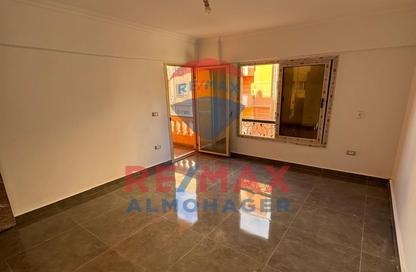 Apartment - 3 Bedrooms - 2 Bathrooms for sale in Al Karma 3 - 26th of July Corridor - 6 October City - Giza