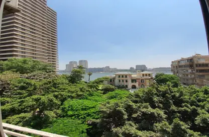 Apartment - 3 Bedrooms - 3 Bathrooms for sale in Mohamed Mazhar St. - Zamalek - Cairo