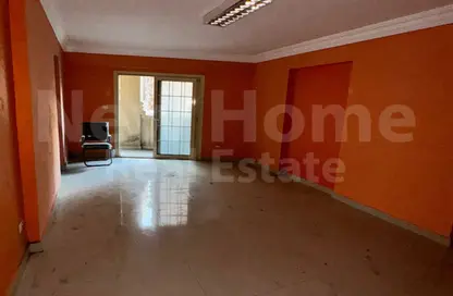 Apartment - 5 Bedrooms - 4 Bathrooms for sale in Sidi Beshr Mosque St. - Sidi Beshr - Hay Awal El Montazah - Alexandria