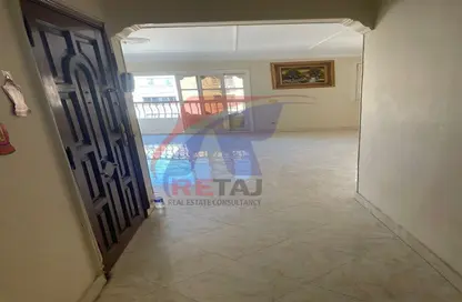 Apartment - 3 Bedrooms - 2 Bathrooms for sale in Mohamed Kamel Al Harouny St. - 6th Zone - Nasr City - Cairo