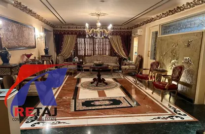 شقة - 4 غرف نوم - 2 حمامات للبيع في شارع عباس العقاد - المنطقة الأولى - مدينة نصر - القاهرة