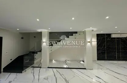 Villa - 3 Bedrooms - 5 Bathrooms for sale in Layan Residence - 5th Settlement Compounds - The 5th Settlement - New Cairo City - Cairo