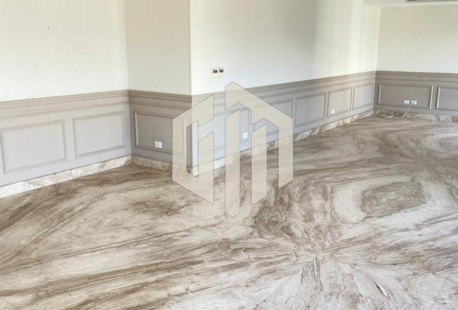8076720 - Property Image 2