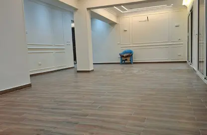 شقة - 3 غرف نوم - 2 حمامات للايجار في شارع النزهه - ارض الجولف - مصر الجديدة - القاهرة