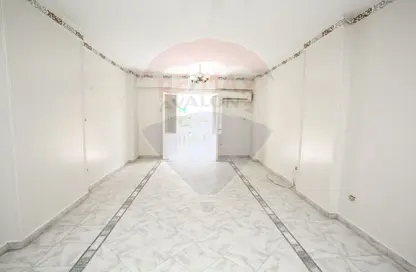 شقة - 3 غرف نوم - 1 حمام للبيع في سيدي جابر - حي شرق - الاسكندرية