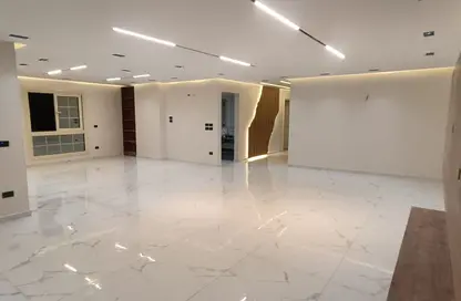 Apartment - 3 Bedrooms - 3 Bathrooms for sale in Abdel Razek Al Sanhouri St. - 6th Zone - Nasr City - Cairo