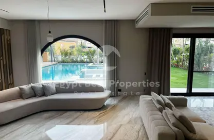 Villa - 3 Bedrooms - 5 Bathrooms for sale in Mivida - 5th Settlement Compounds - The 5th Settlement - New Cairo City - Cairo