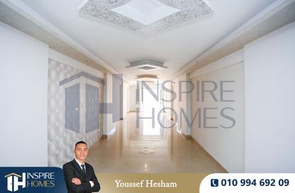Apartment - 3 Bedrooms - 2 Bathrooms for sale in Laurent - Hay Sharq - Alexandria
