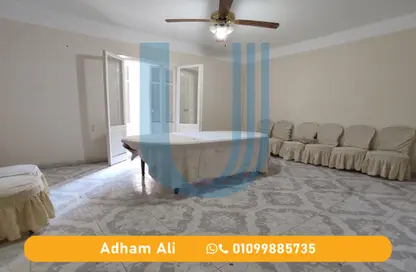 Apartment - 4 Bedrooms - 1 Bathroom for sale in Al Moez St. - Moharam Bek - Hay Wasat - Alexandria