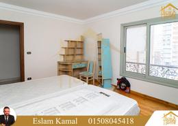 شقة - 4 غرف نوم - 3 حمامات for للبيع in شارع خليل ابراهيم - جناكليس - حي شرق - الاسكندرية