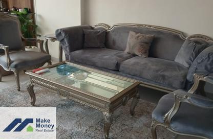 Apartment - 2 Bedrooms - 1 Bathroom for sale in Abou Bakr Al Seddik St. - El Basatin - Cairo