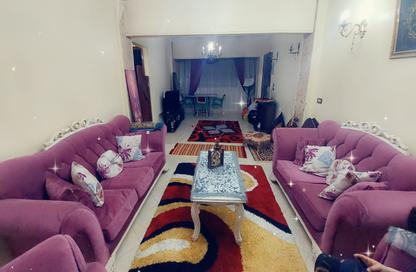 Apartment - 2 Bedrooms - 1 Bathroom for sale in 1st District - Sheikh Zayed City - Giza