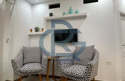 شقة - غرفة نوم - 1 حمام للايجار في المنطقة ب - حى جنوب الاكايمية - مدينة القاهرة الجديدة - القاهرة