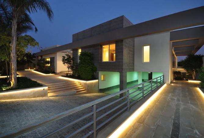 8040909 - Property Image 3