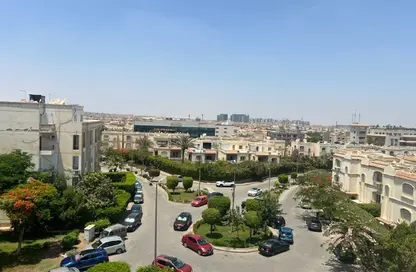 Apartment - 3 Bedrooms - 3 Bathrooms for sale in Hadayek Al Mohandessin - 4th District - Sheikh Zayed City - Giza