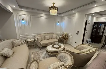 Apartment - 2 Bedrooms - 1 Bathroom for rent in Moryson St. - Roushdy - Hay Sharq - Alexandria