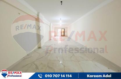 Office Space - Studio - 2 Bathrooms for rent in Bek St. - Saba Basha - Hay Sharq - Alexandria
