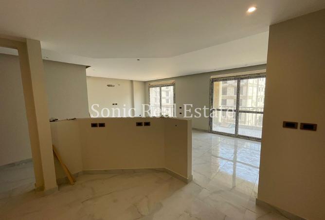 8260131 - Property Image 2