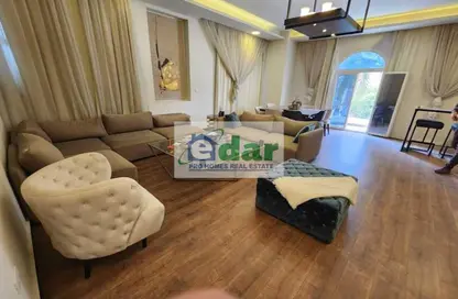 شقة - 3 غرف نوم - 3 حمامات للايجار في غرب الجولف - كمبوندات القطامية - القطامية - مدينة القاهرة الجديدة - القاهرة