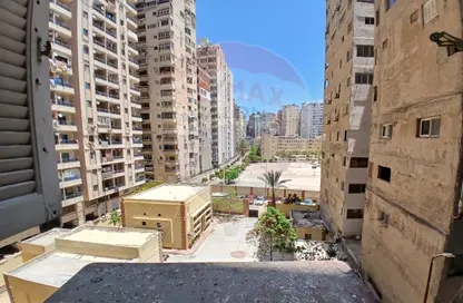 Apartment - 2 Bedrooms - 2 Bathrooms for sale in Asafra - Hay Than El Montazah - Alexandria