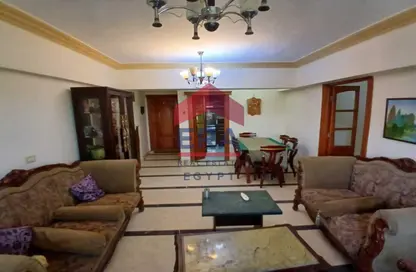 Apartment - 2 Bedrooms - 1 Bathroom for rent in Zahraa Al Maadi Tunnel - Degla - Hay El Maadi - Cairo
