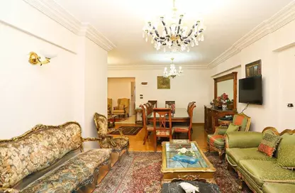 Apartment - 3 Bedrooms - 2 Bathrooms for rent in Khaleel Al Khayat Basha St. - Kafr Abdo - Roushdy - Hay Sharq - Alexandria