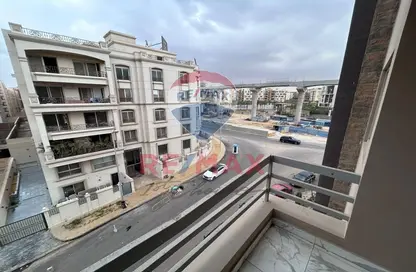 Apartment - 3 Bedrooms - 3 Bathrooms for rent in South Lotus - El Lotus - New Cairo City - Cairo