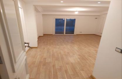 Penthouse - 4 Bedrooms - 3 Bathrooms for rent in Continental Gardens - 12th District - Sheikh Zayed City - Giza