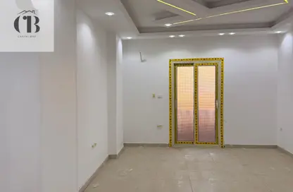 شقة - 3 غرف نوم - 2 حمامات للبيع في البوابة الاولي - خوفو - حدائق الاهرام - الجيزة