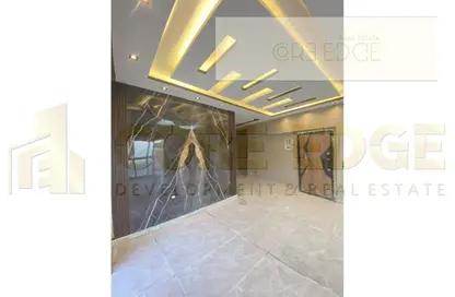 Roof - 3 Bedrooms - 3 Bathrooms for sale in Al Mohandes Ahmed Kamal Hamdy St. - 16th District - Sheikh Zayed City - Giza
