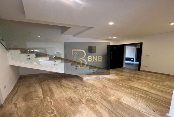 8107809 - Property Image 2