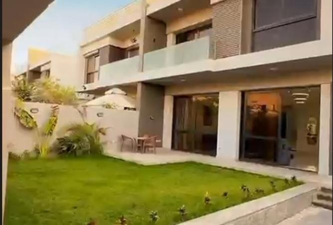 8074090 - Property Image 2