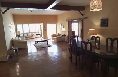 Apartment - 3 Bedrooms - 3 Bathrooms for rent in Zamalek - Cairo