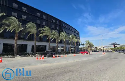 Office Space - Studio - 2 Bathrooms for sale in Lake View Residence - 5th Settlement Compounds - The 5th Settlement - New Cairo City - Cairo