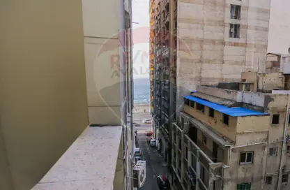 شقة - 3 غرف نوم - 2 حمامات للبيع في لوران - حي شرق - الاسكندرية