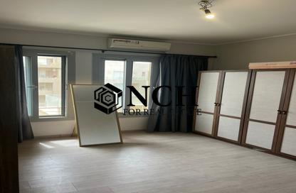 شقة - 2 غرف نوم - 2 حمامات للايجار في فيلدج جيت - المستثمرين الجنوبية - مدينة القاهرة الجديدة - القاهرة
