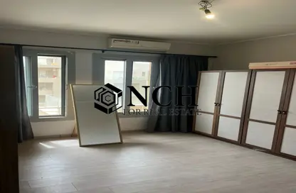 شقة - 2 غرف نوم - 2 حمامات للايجار في فيلدج جيت - المستثمرين الجنوبية - مدينة القاهرة الجديدة - القاهرة